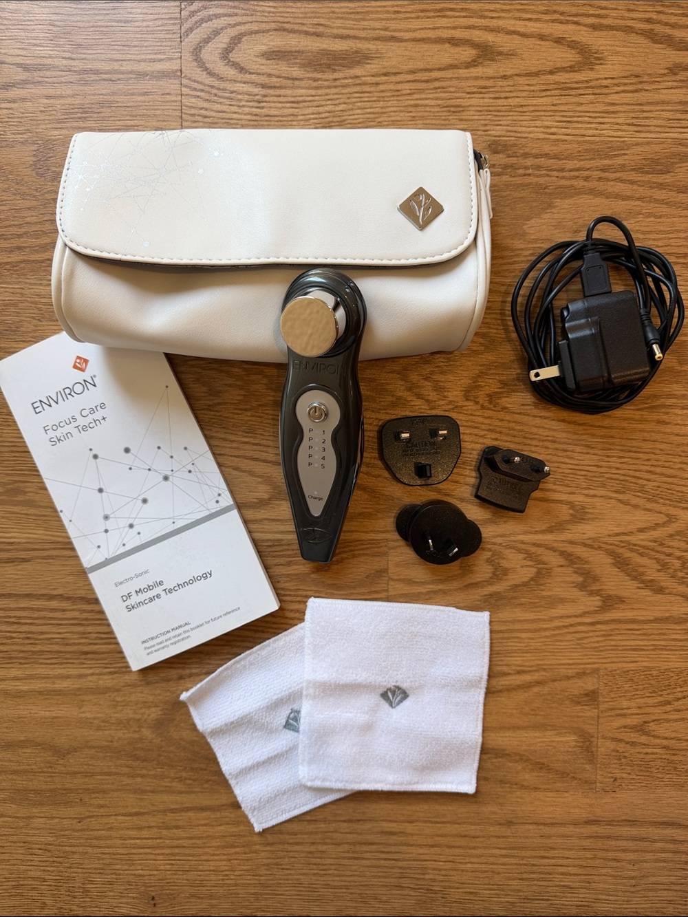 DF Mobile Skincare Device Set - Never Used!